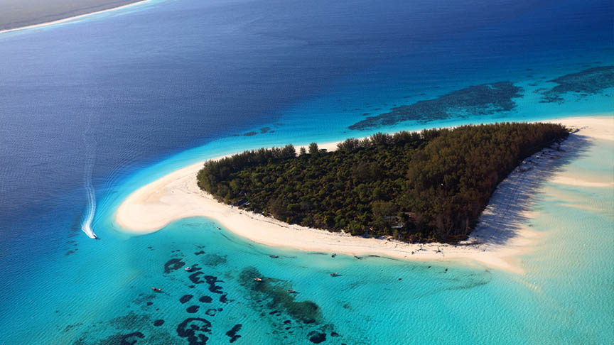 SNORKELING
                AT MNEMBA
                ISLAND.